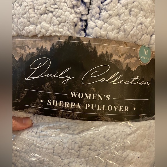 NWT Women’s Sherpa pullover sweater. Size Medium, pink and blue mix - Picture 1 of 6